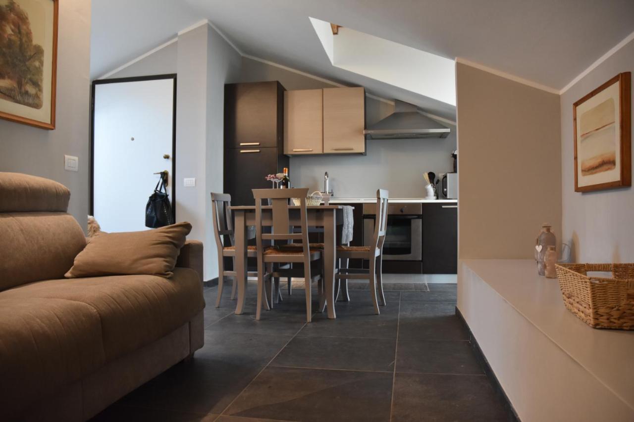 Collina Di Cloe Apartamento Guarene Exterior foto